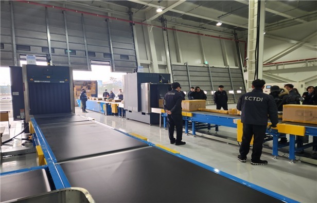 군산항 특송화물 통관장 물동량 증가…6억 들여 시설 확충