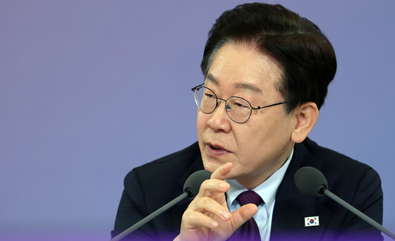 국민경제자문회의 주재하는 이재명 대통령