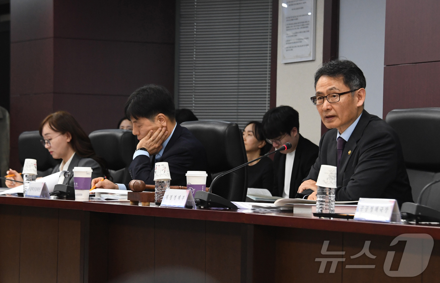 (서울=뉴스1) = 허장 재정경제부 차관이 9일 서울 종로구 한국무역보험공사에서 열린 제4회 공공기관운영위원회에서 발언을 하고 있다. (재정경제부 제공. 재판매 및 DB 금지) 2 …