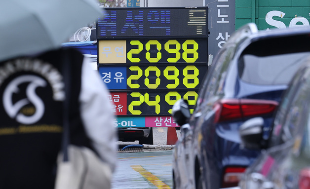 경유 서울 평균가 2000원 돌파… 2차 최고가격제 후 14일째 상승