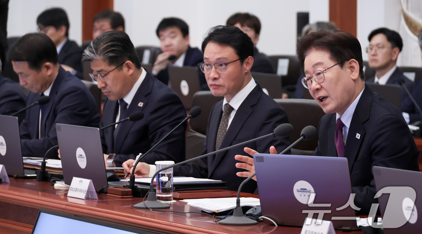 (서울=뉴스1) 허경 기자 = 이재명 대통령이 9일 청와대에서 열린 수석보좌관회의에서 발언하고 있다. 2026.4.9/뉴스1