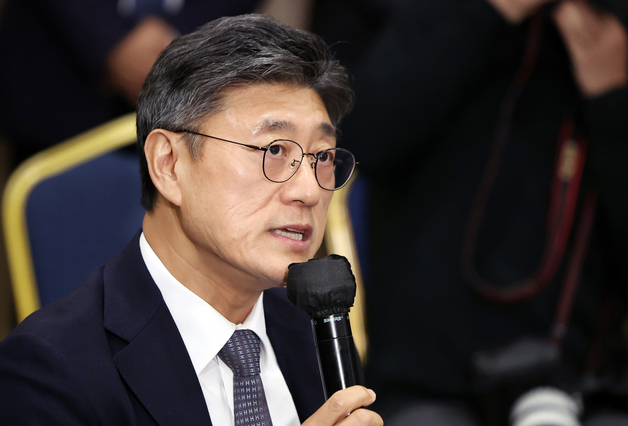 SKT, 日 NTT와 7600억 'AI 펀드' 만든다…생태계 확장 '맞손'