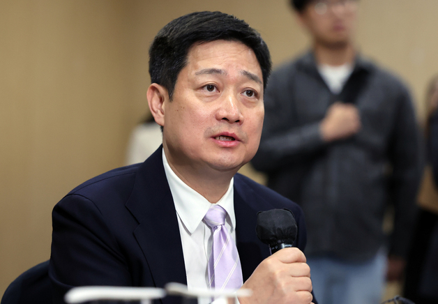 홍범식 LGU+ 대표, IMSI 유심 교체 "고객 불편에 송구"