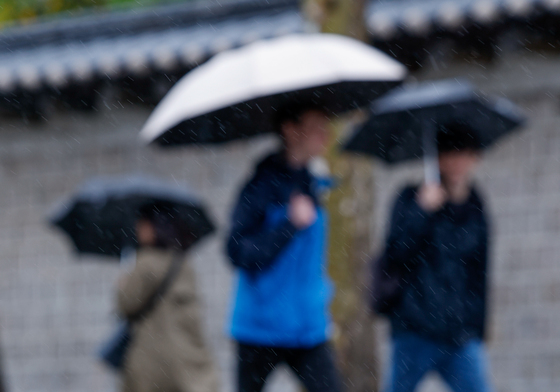 봄비 내리는 서울