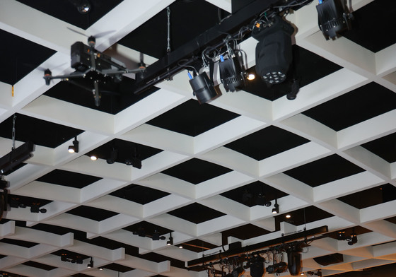 '드론으로 기념촬영'