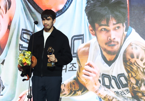 프로농구 최고위 루키는 케빈 켐바오