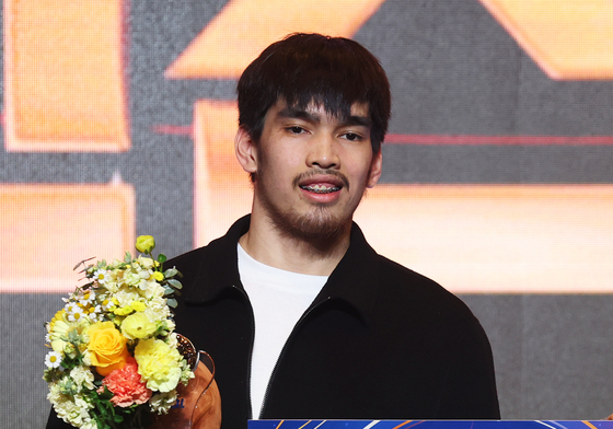 소노 케빈 켐바오, 프로농구 최고의 루키