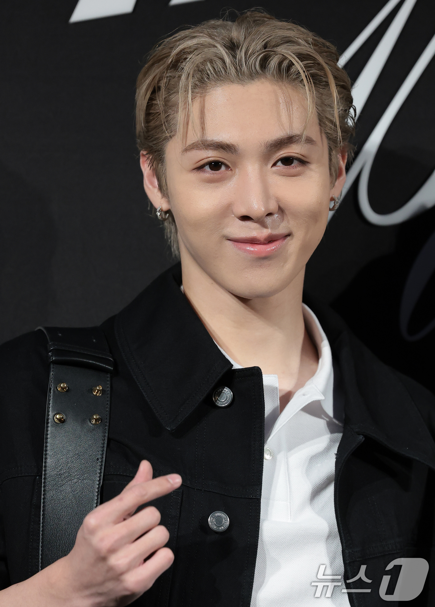 (서울=뉴스1) 권현진 기자 = 올데이프로젝트 우찬이 9일 서울 한남동에 위치한 한 패션 브랜드 플래그십 스토어 오픈 행사에 참석해 포즈를 취하고 있다. 2026.4.9/뉴스1