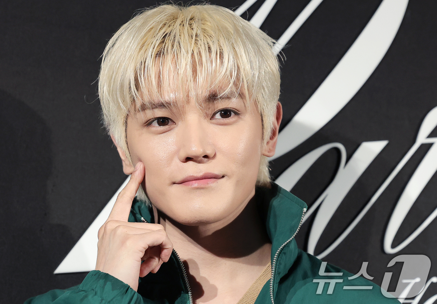 (서울=뉴스1) 권현진 기자 = NCT 태용이 9일 서울 한남동에 위치한 한 패션 브랜드 플래그십 스토어 오픈 행사에 참석해 포즈를 취하고 있다. 2026.4.9/뉴스1