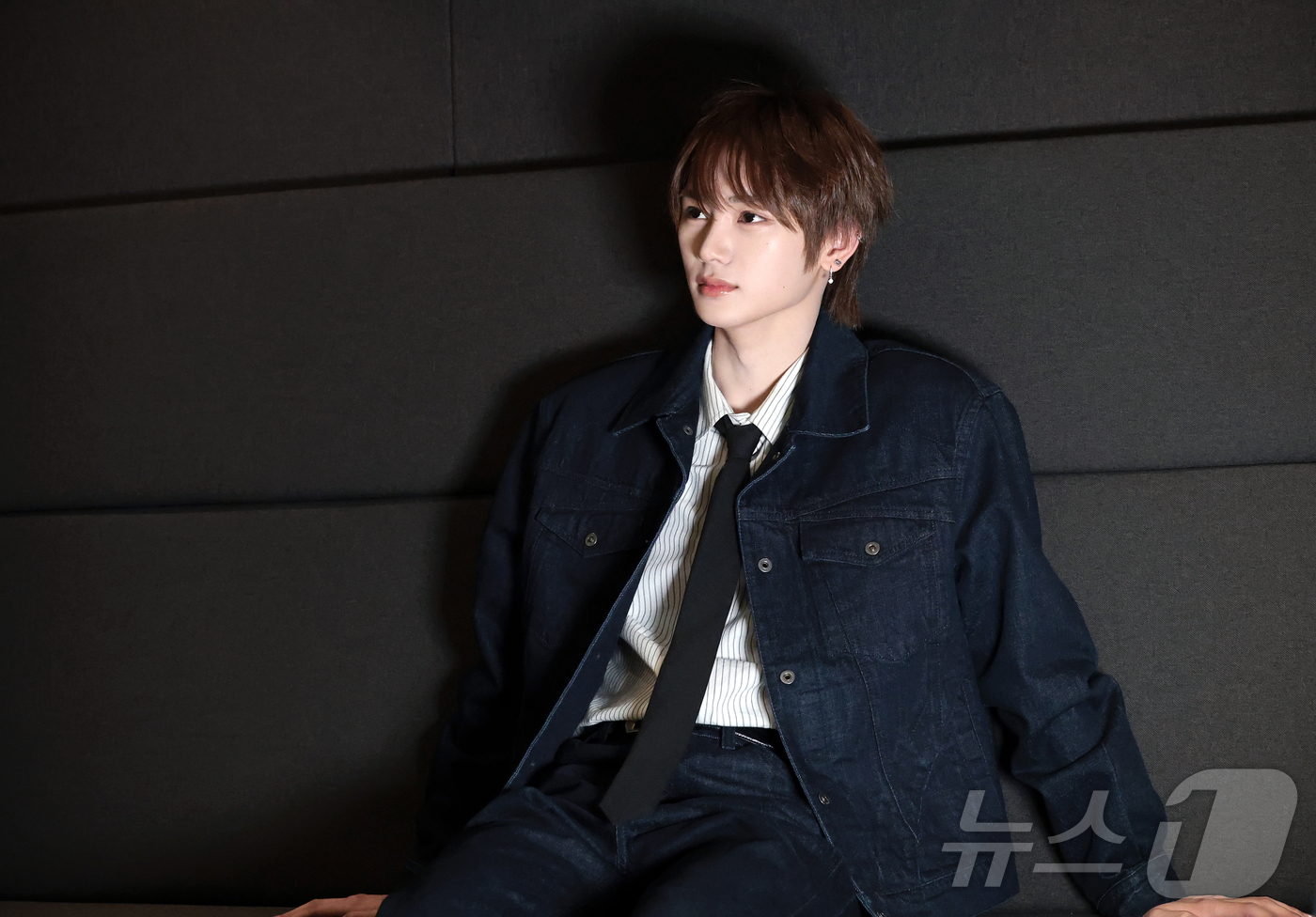 서울=뉴스1 권현진 기자 = 그룹 알파드라이브원(ALD1)의 안신이 서울 마포구 웨이크원 엔터테인먼트 연습실에서 열린 뉴스1과의 인터뷰에 앞서 포즈를 취하고 있다. 2026.5.2 …