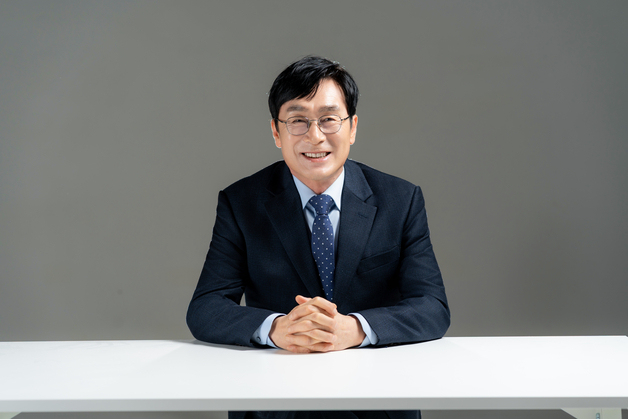 청주시장 선거 이장섭·이범석 맞대결…이번엔 충북대 동문 대결