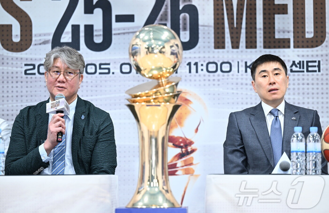 본문 이미지 - 1일 서울시 강남구 도산대로 KBL센터에서 열린 2025-2026 LG전자 프로농구 챔피언결정전 미디어데이에서 고양 소노 손창환 감독이 출사표를 던지고 있다. (KBL 제공. 재판매 및 DB 금지) 2026.5.1 ⓒ 뉴스1