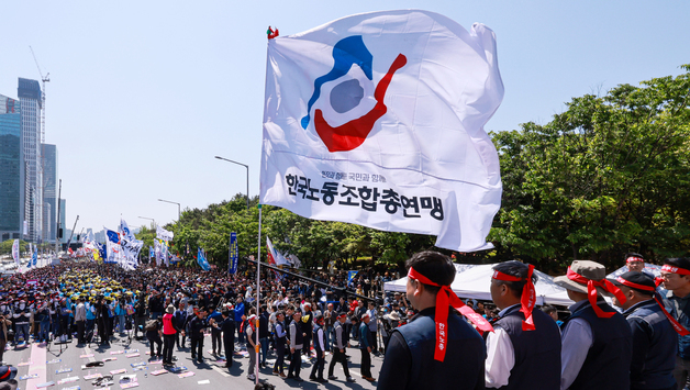국민 88.3% "정년연장 찬성"…2030 "청년 고용대책 선행돼야"