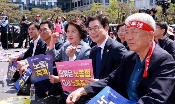 함께 '한국노총 전국노동자대회' 찾은 정원오 후보와 추미애 후보