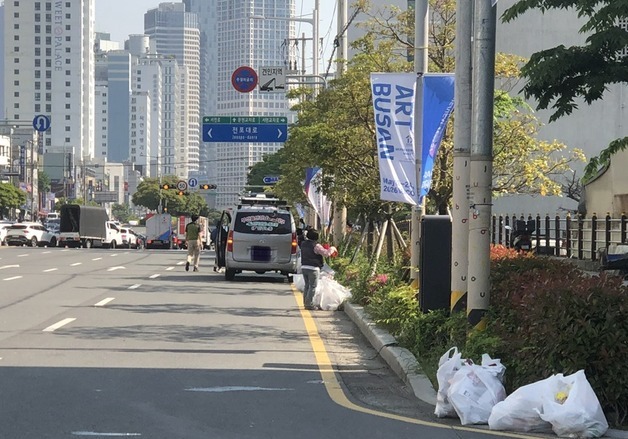 부산 노동절대회 경찰 추산 3000명 참여…신고 건수 절반 감소
