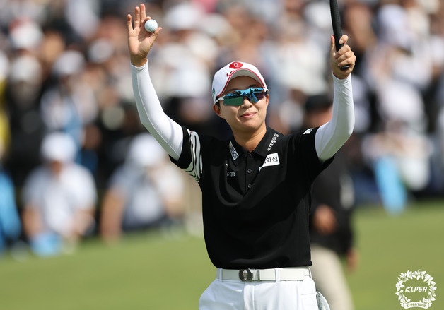 김효주, 5년 만에 국내 대회 우승…중학생 김서아 '홀인원'(종합)