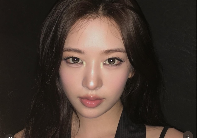 안유진, 셀카 한 장으로 팬심 저격…'AI 같은 비주얼' [N샷]