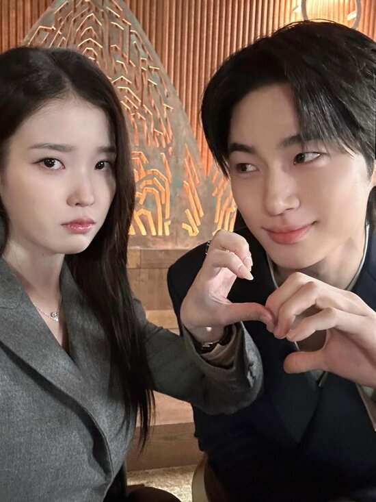 본문 이미지 - 아이유 인스타그램