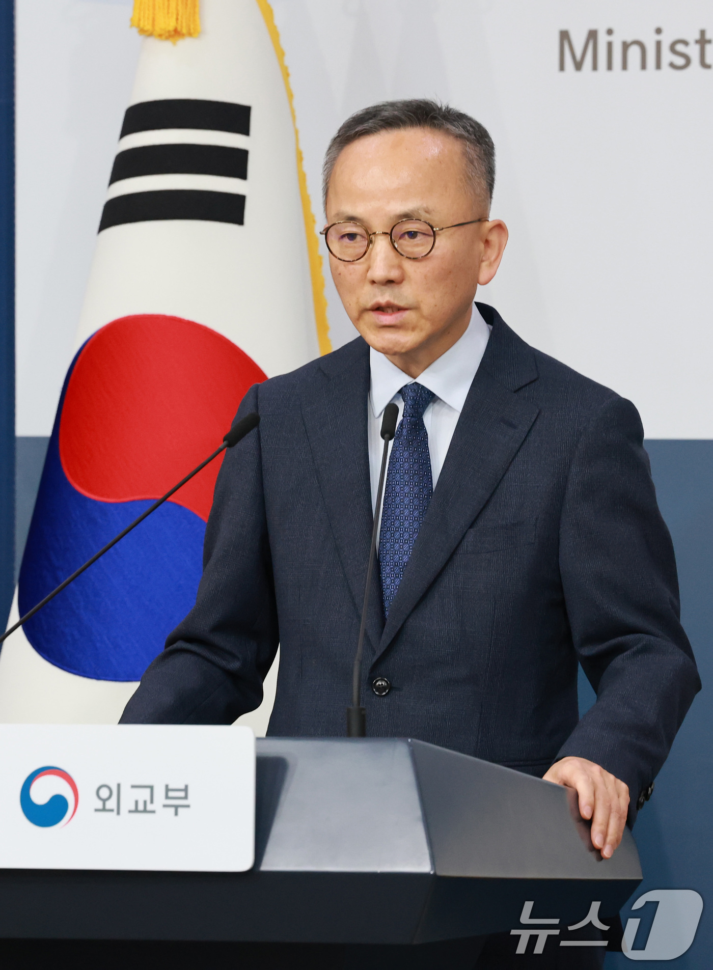 (서울=뉴스1) 임세영 기자 = 박일 외교부 대변인이 10일 서울 종로구 외교부 청사에서 호르무즈 해협에서 발생한 한국 선박 HMM 나무호 폭발 및 화재 사고의 원인 규명을 위한 …