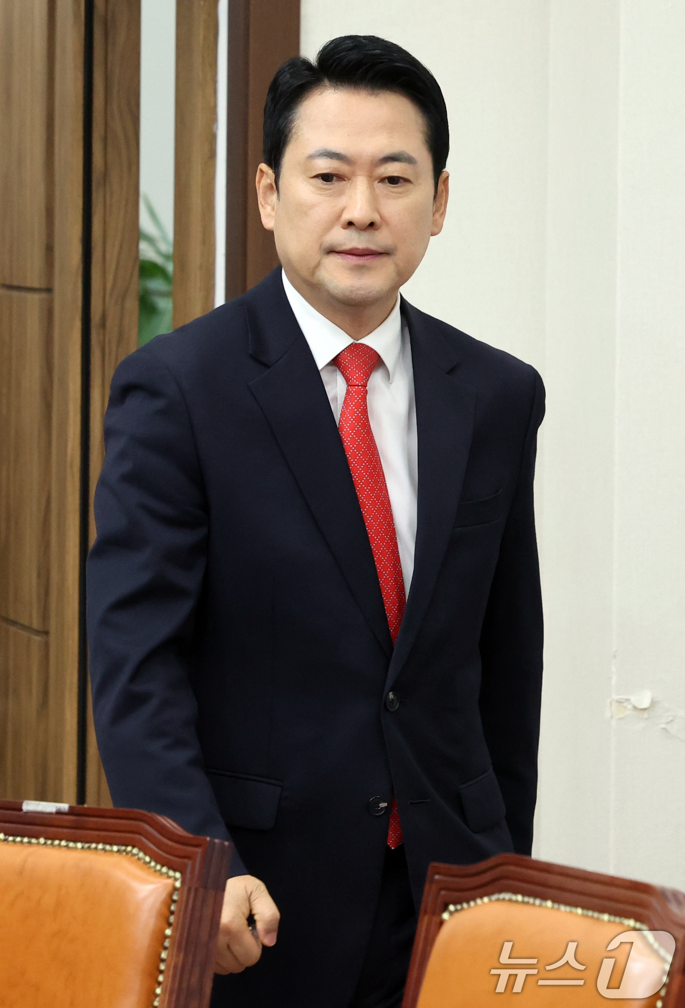 (서울=뉴스1) 황기선 기자 = 장동혁 국민의힘 대표가 11일 오전 서울 여의도 국회에서 열린 최고위원회의에 참석하고 있다.  2026.5.11/뉴스1