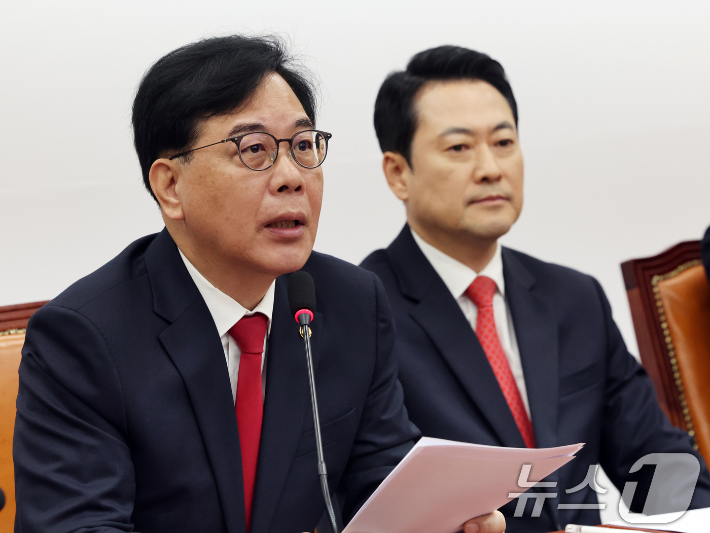 (서울=뉴스1) 황기선 기자 = 송언석 국민의힘 원내대표가 11일 오전 서울 여의도 국회에서 열린 최고위원회의에서 모두발언을 하고 있다. 2026.5.11/뉴스1