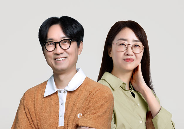 장항준 감독·김은희 작가 부부, 국민은행 모델됐다