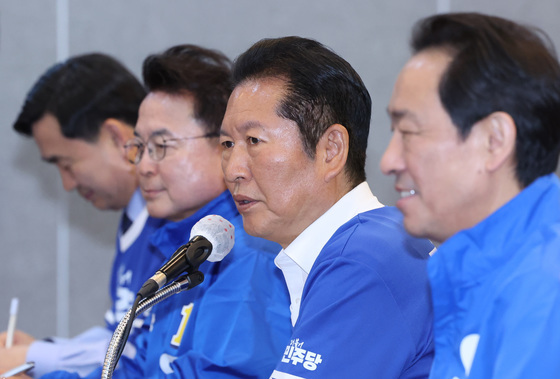 모두발언하는 정청래 대표