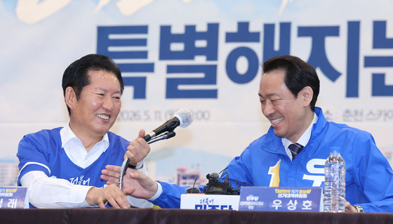 정청래 "대통령이 보낸 우상호"…우 "강원 문제해결 설계도 있다"