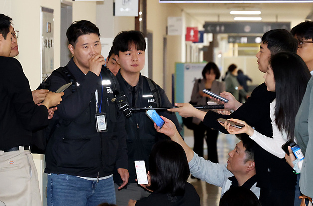 노동장관 "삼전 노사, '또 하나의 가족' 이름 걸맞게 조정 임해야"