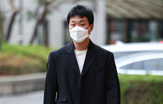 법정 향하는 쿤디판다