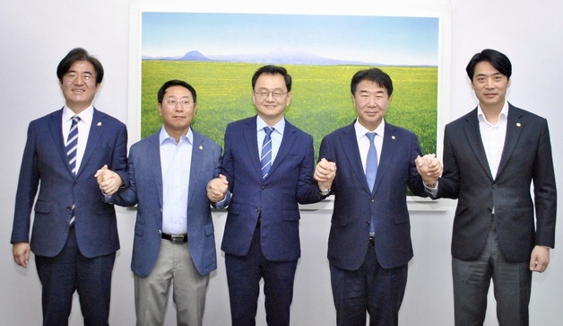 민경선, 민주당 공천 확정…"압도적 승리로 보답"