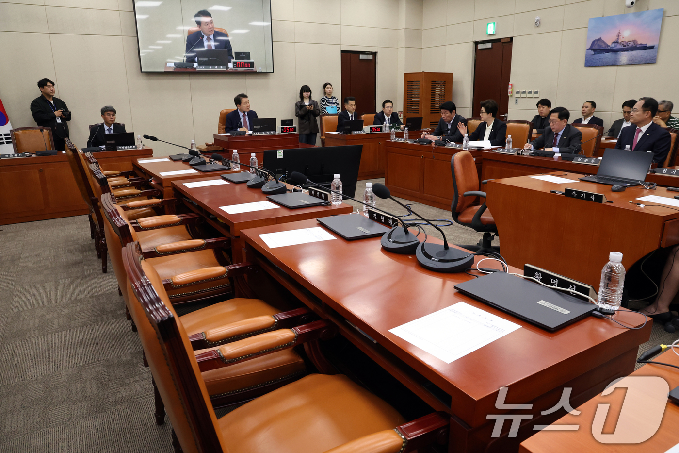 (서울=뉴스1) 황기선 기자 = 성일종 국회 국방위원장이 11일 오후 서울 여의도 국회에서 열린 국방위원회 전체회의에서 발언을 하고 있다.이날 전체회의는 국민의힘 주도의 '나무호 …