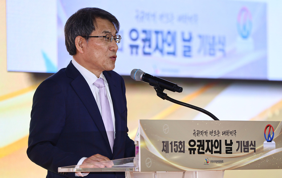 선관위, 지선 참관단 전국 확대…사전투표율 시간 단위 공개