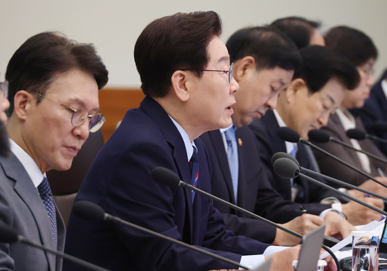 국무회의 발언하는 이재명 대통령