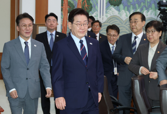 이재명 대통령, 국무회의 입장