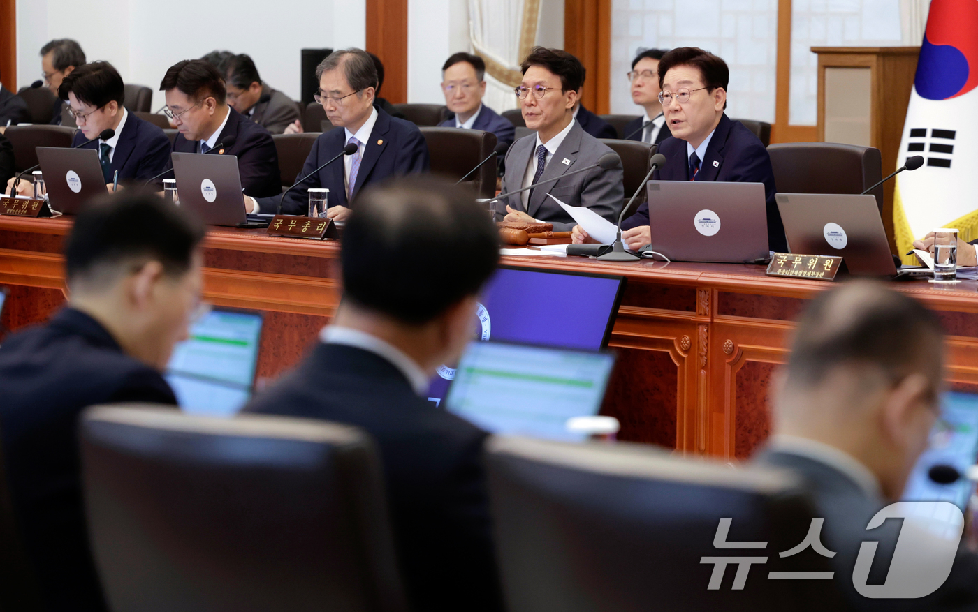 (서울=뉴스1) 허경 기자 = 이재명 대통령이 12일 청와대에서 열린 비상경제점검회의 겸 국무회의에서 발언하고 있다. (청와대통신사진기자단) 2026.5.12/뉴스1
