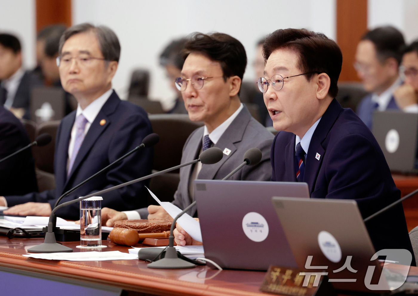 (서울=뉴스1) 허경 기자 = 이재명 대통령이 12일 청와대에서 열린 비상경제점검회의 겸 국무회의에서 발언하고 있다. (청와대통신사진기자단) 2026.5.12/뉴스1