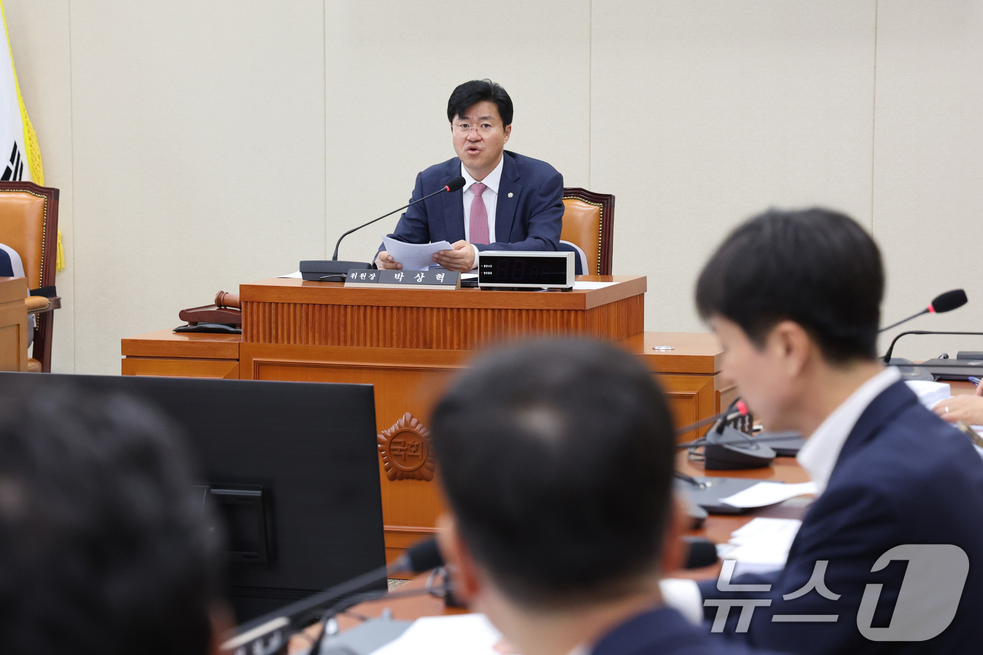 (서울=뉴스1) 신웅수 기자 = 박상혁 소위원장이 12일 서울 여의도 국회에서 열린 정무위원회 법안심사제1소위원회를 주재하고 있다. 2026.5.12/뉴스1