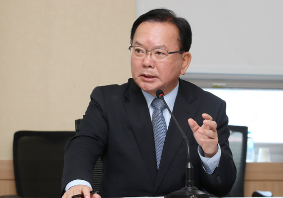 김부겸 "삼성전자·SK하이닉스·현대차 유치 위해 직접 뛸 것"