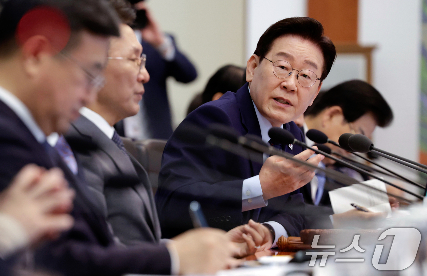 (서울=뉴스1) 허경 기자 = 이재명 대통령이 12일 청와대에서 열린 비상경제점검회의 겸 국무회의에서 발언하고 있다. (청와대통신사진기자단) 2026.5.12/뉴스1