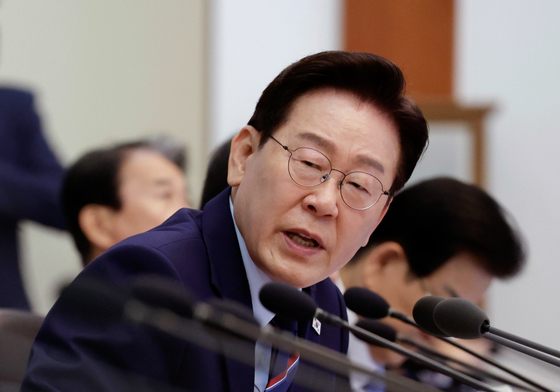 국무회의 발언하는 이재명 대통령