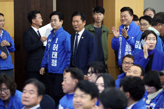 충청권 공천자대회 찾은 정청래 대표