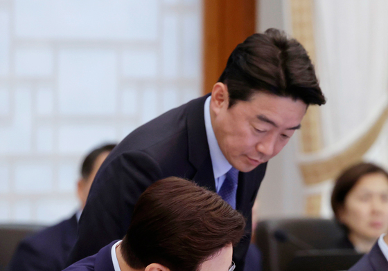 보고 받는 이재명 대통령