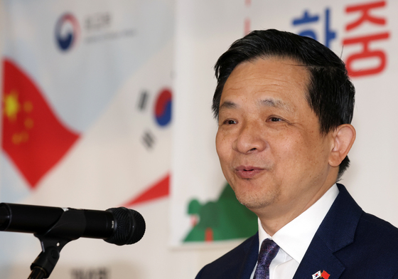 한중 청년 우호 축사하는 다이빙 대사