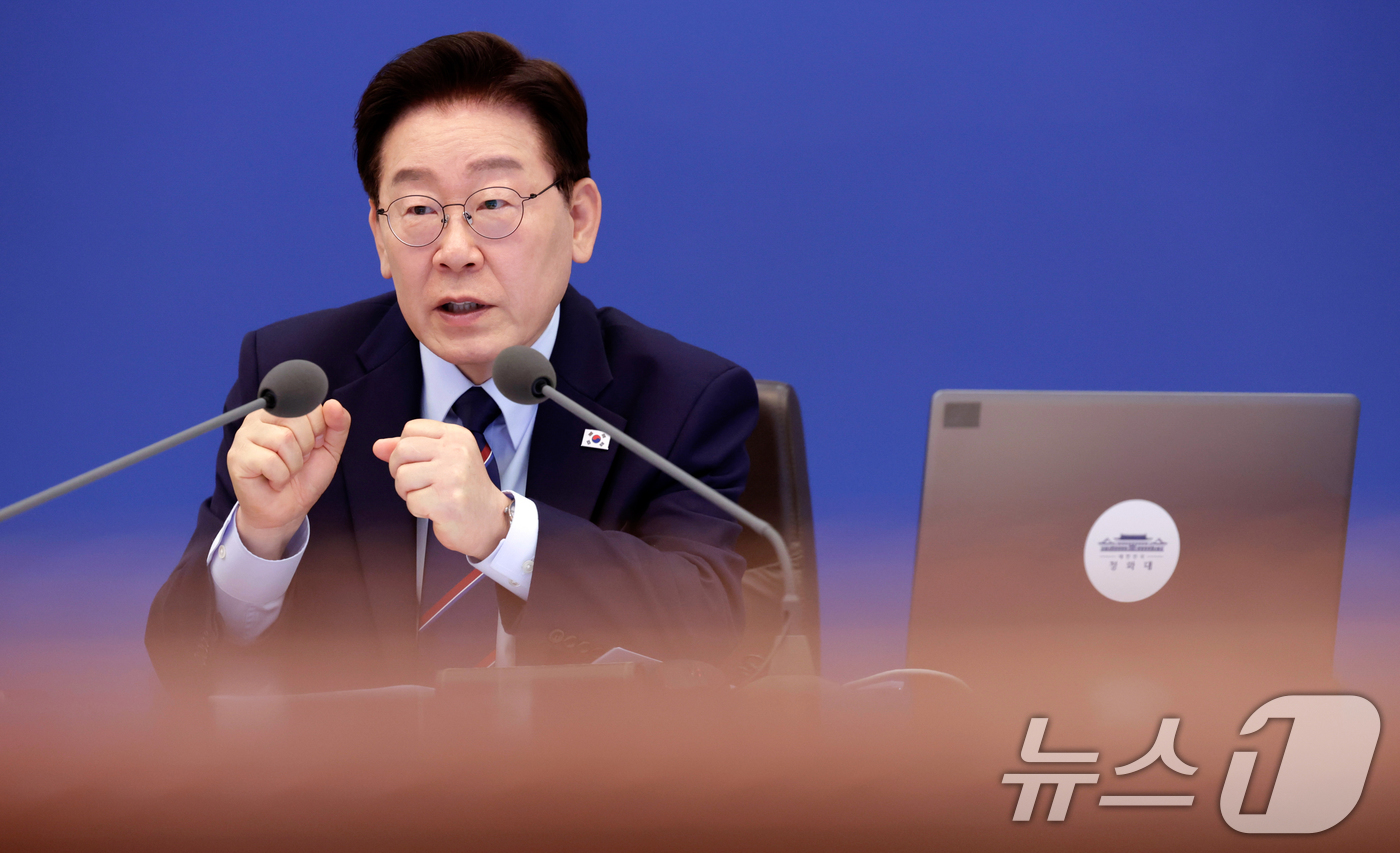 (서울=뉴스1) 허경 기자 = 이재명 대통령이 12일 청와대에서 열린 비상경제점검회의 겸 국무회의에서 발언하고 있다. (청와대통신사진기자단) 2026.5.12/뉴스1