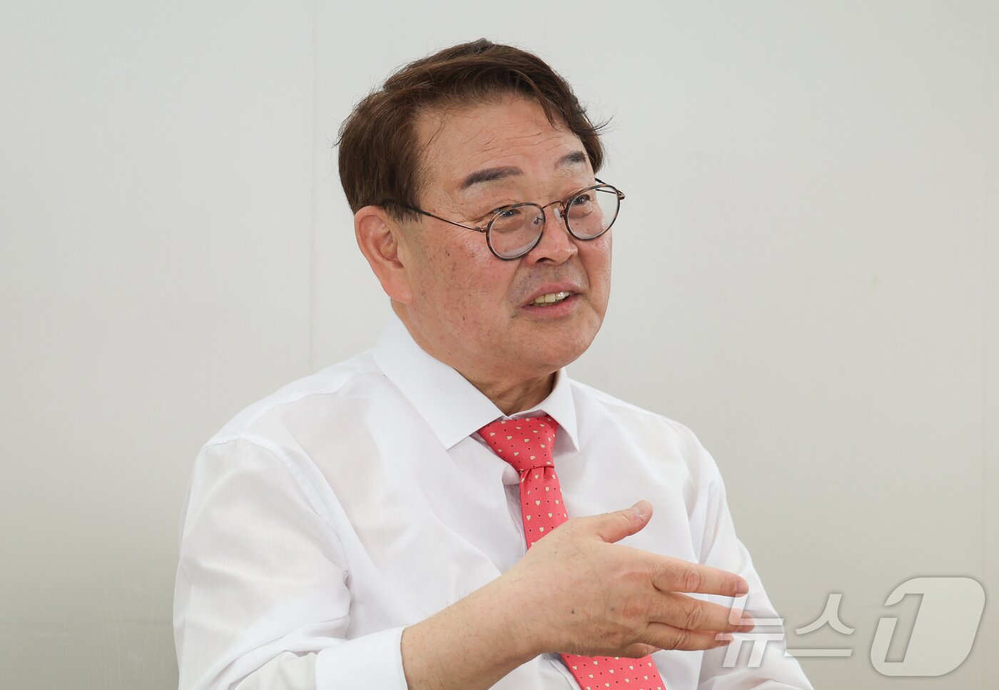 본문 이미지 - 조전혁 서울시교육감 예비후보가 12일 서울 종로구 선거사무소에서 뉴스1과 인터뷰를 하고 있다. 2026.5.12 ⓒ 뉴스1 이종수 인턴기자