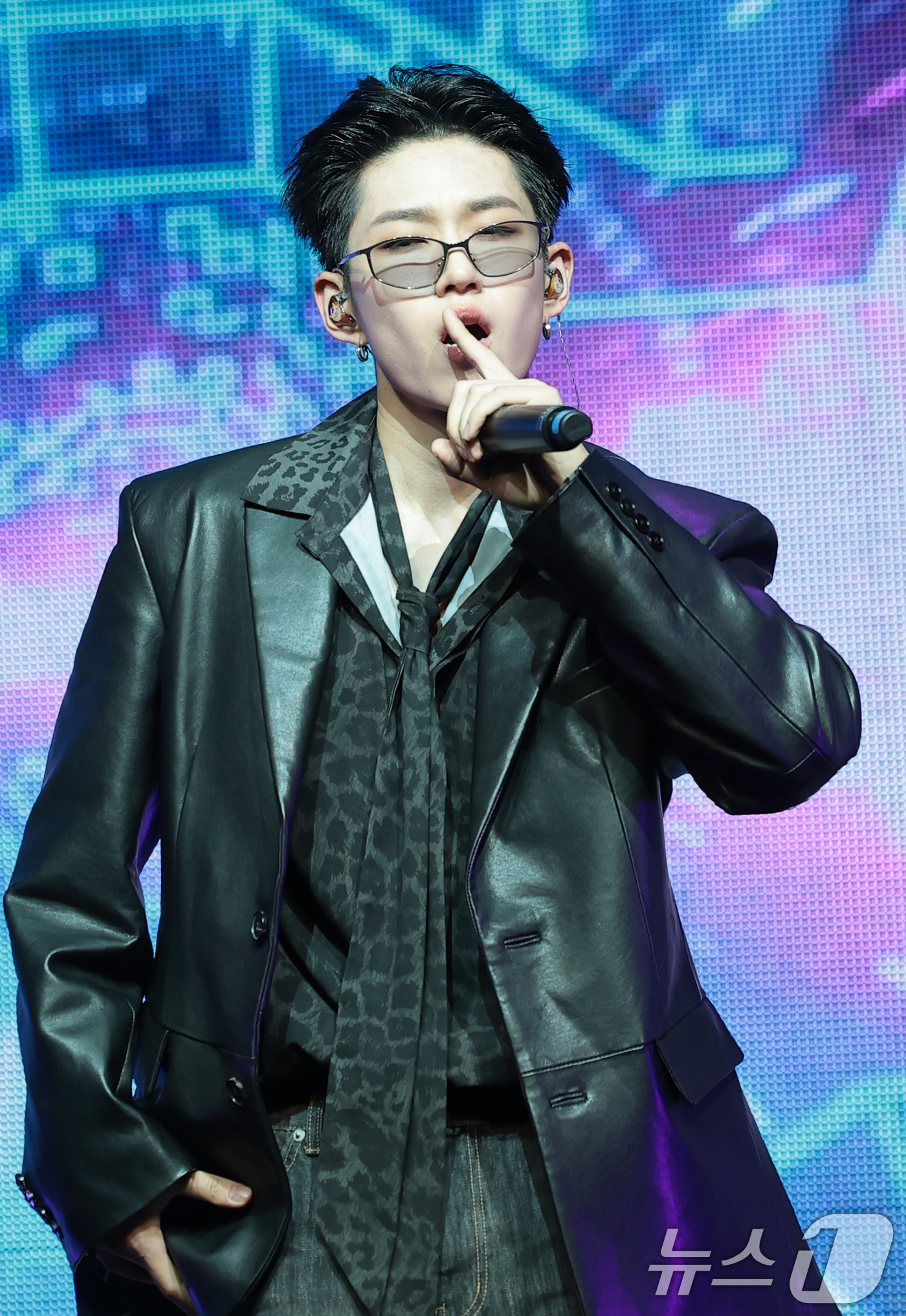 (서울=뉴스1) 권현진 기자 = 그룹 유나이트(YOUNITE) 데이가 12일 서울 마포구 NOL 씨어터 합정에서 열린 미니 8집 '인연 파트 1(INYUN Part.1)' 발매 쇼 …