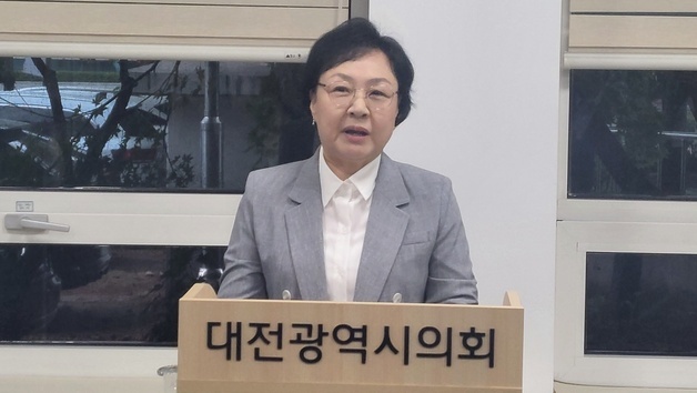 허태정 “빵축제를 대표 축제로” vs 이장우 “입시생 연 50만원 지원”