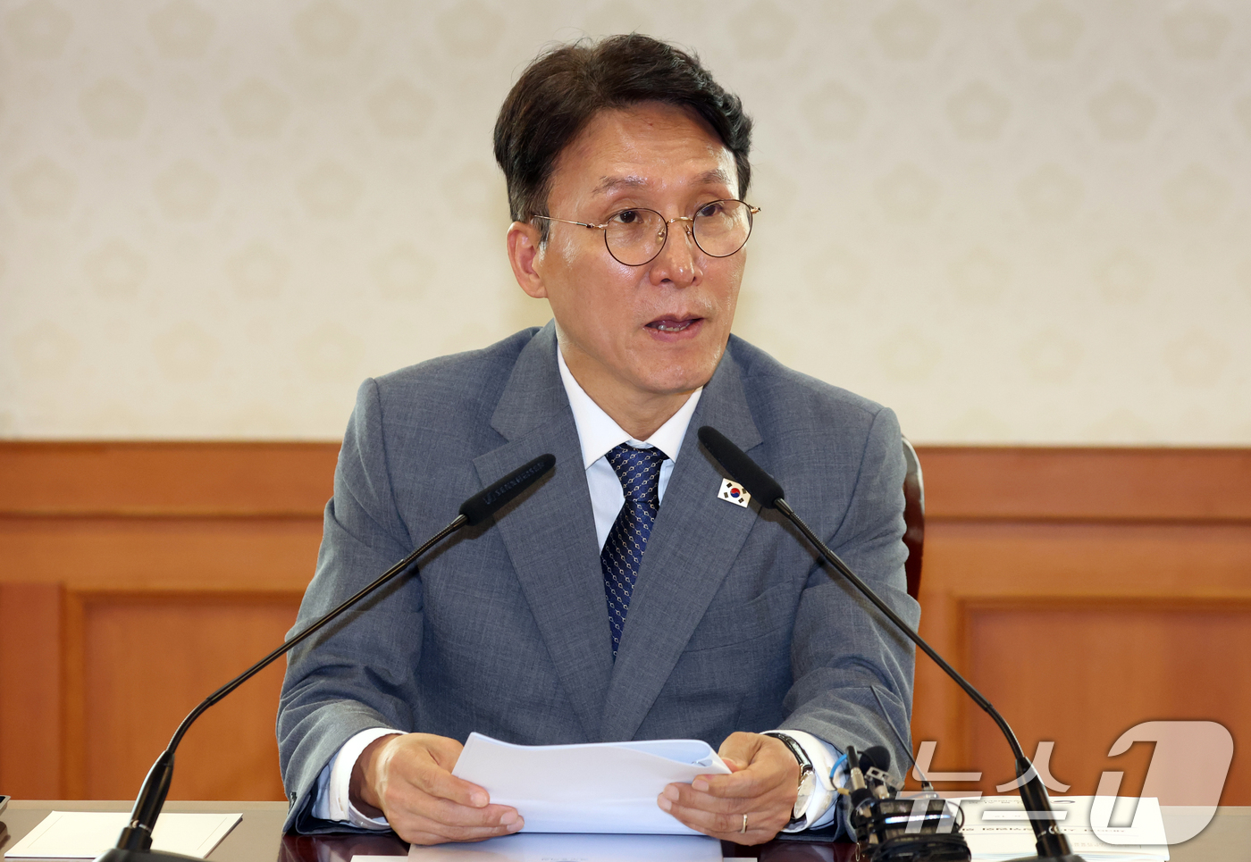 (서울=뉴스1) 김명섭 기자 = 김민석 국무총리가 12일 오후 서울 종로구 세종대로 정부서울청사에서 열린 사회보장위원회 회의에서 모두 발언을 하고 있다.  2026.5.12/뉴스1 …