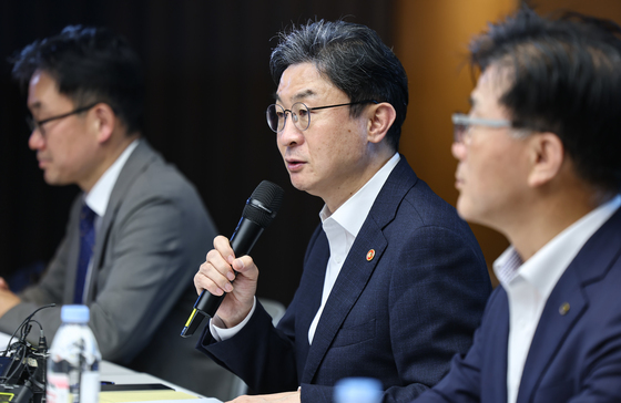 이억원 위원장, AI 반도체 기업 간담회 인사말